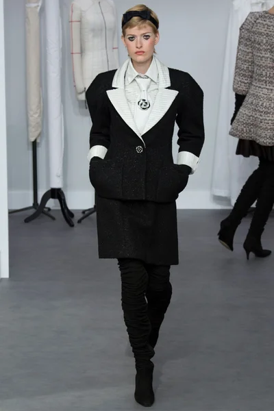 Look 35